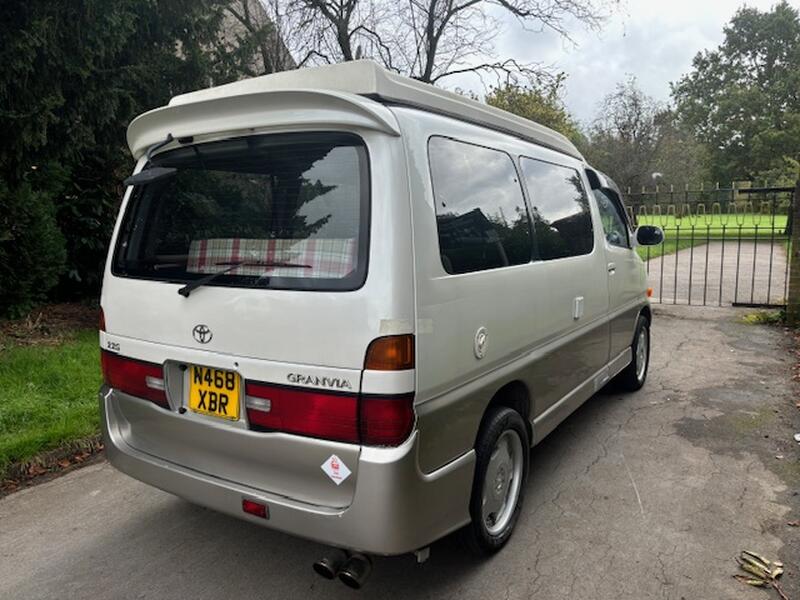 TOYOTA GRANVIA