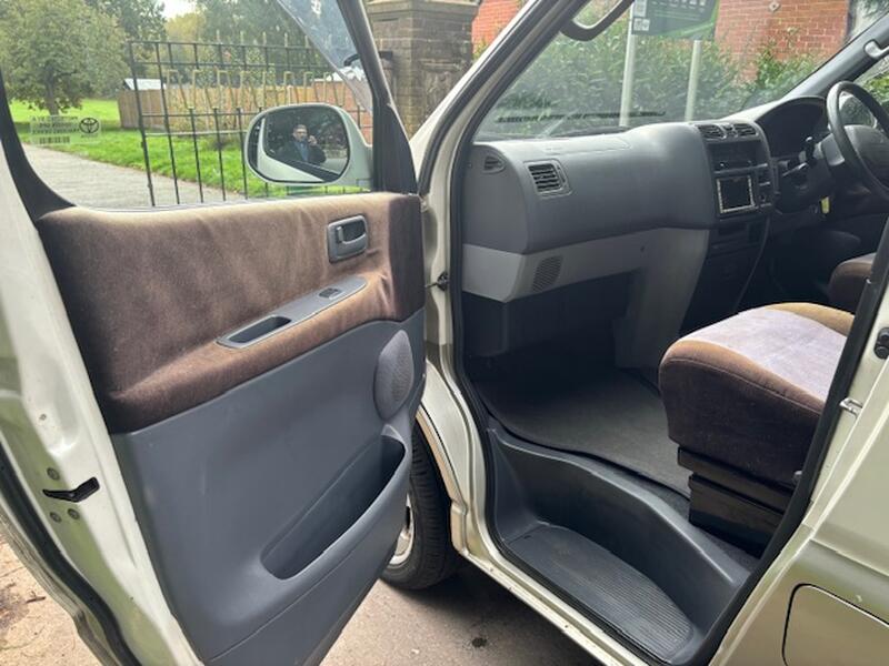 TOYOTA GRANVIA