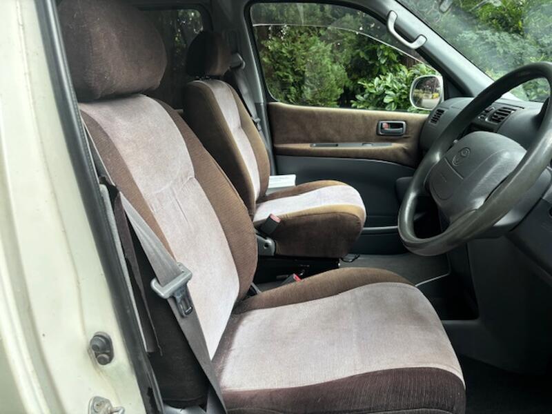 TOYOTA GRANVIA