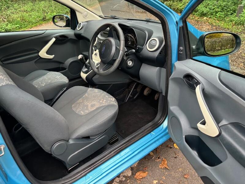 FORD KA