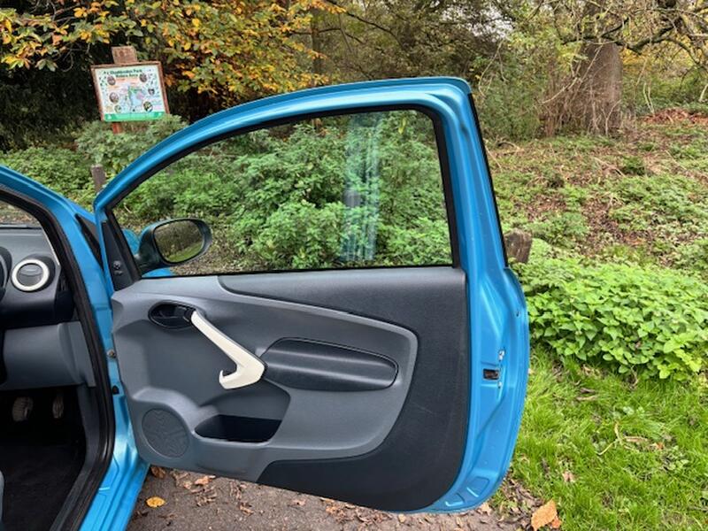 FORD KA