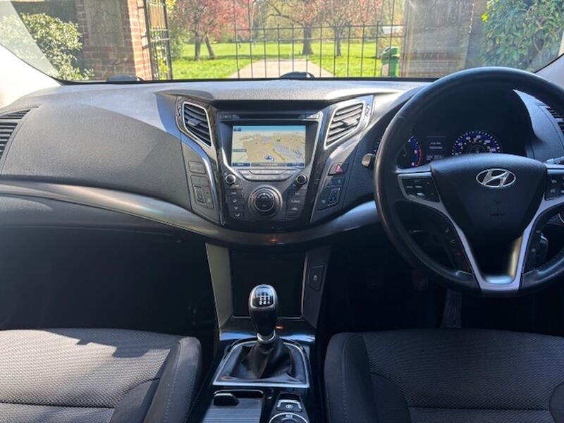 HYUNDAI I40