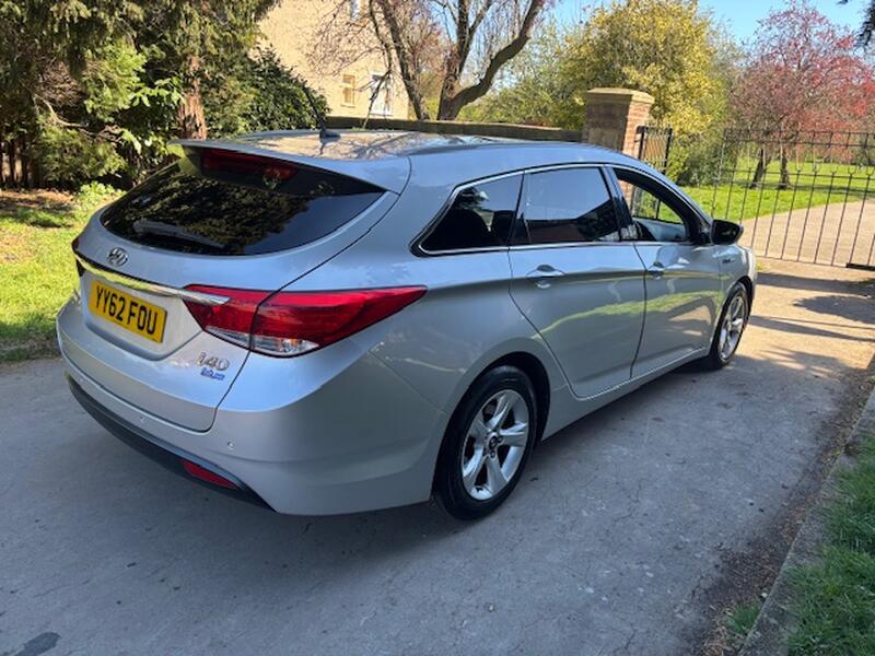 HYUNDAI I40