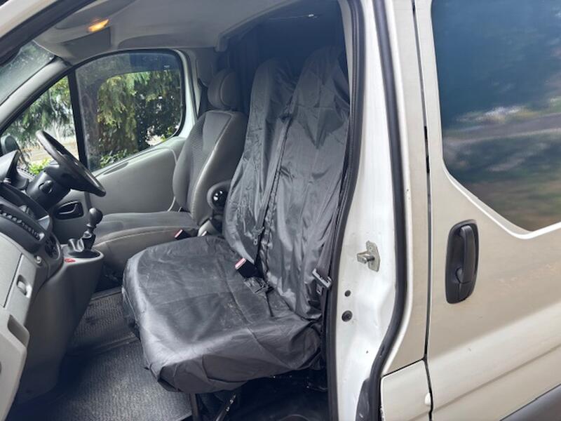 VAUXHALL VIVARO