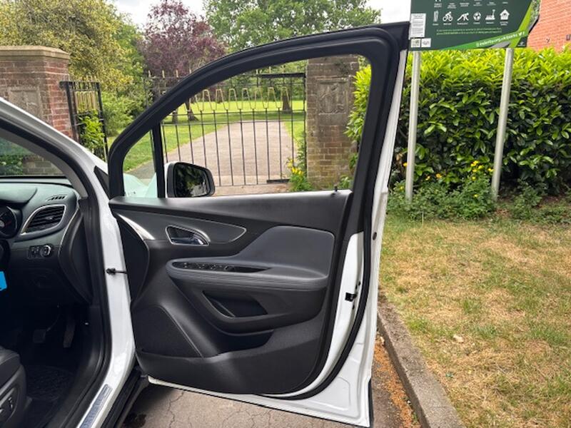 VAUXHALL MOKKA