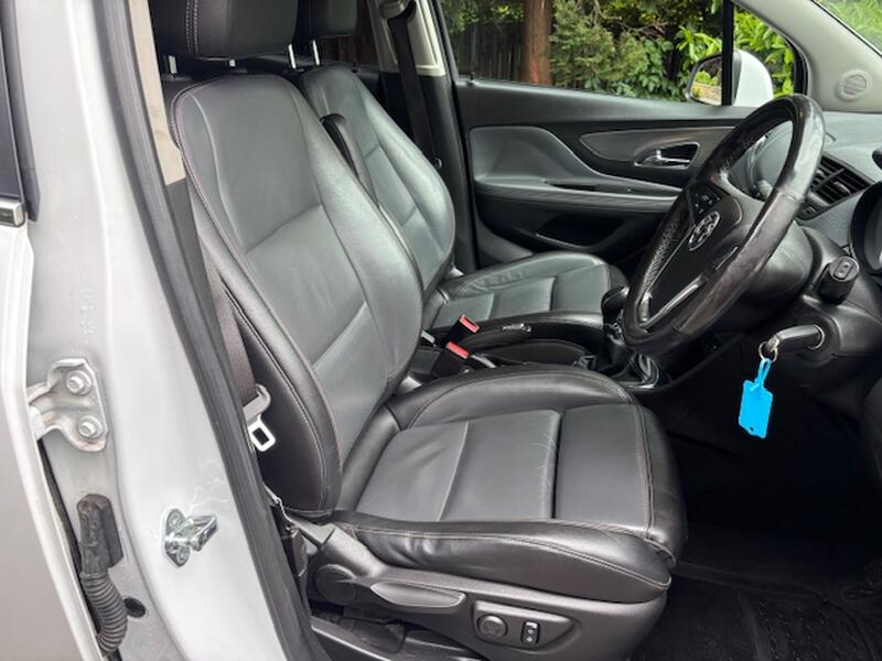 VAUXHALL MOKKA