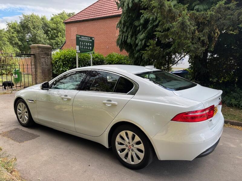 View JAGUAR XE 2.0 d Prestige
