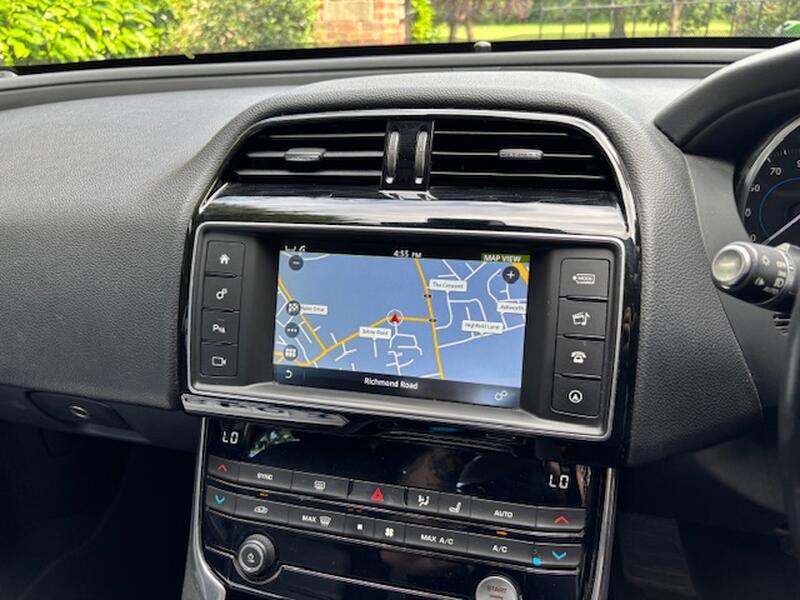 JAGUAR XE