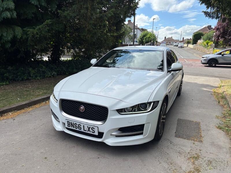 View JAGUAR XE 2.0 d R-Sport
