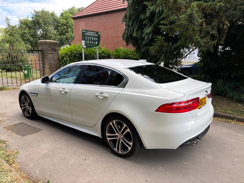 View JAGUAR XE 2.0 d R-Sport