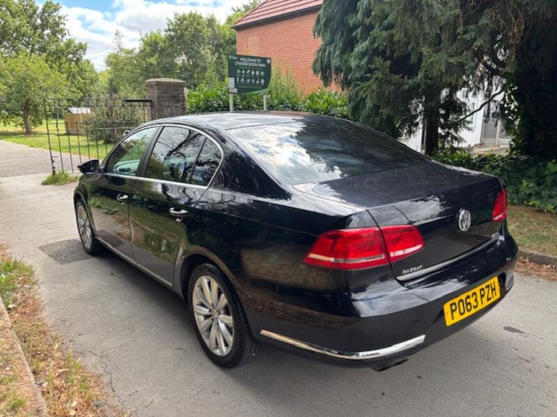 View VOLKSWAGEN PASSAT 2.0 TDI BlueMotion Tech Highline